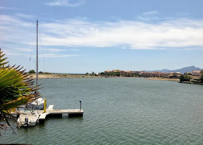 Marina Sur Presqu'ile Des Capellans